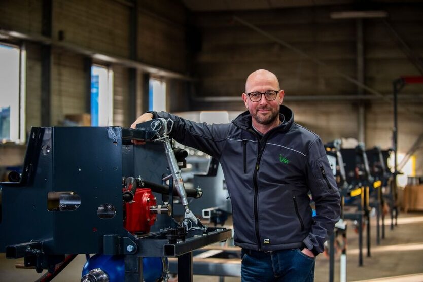 Ruud in werkplaats naast bouw TopChanger