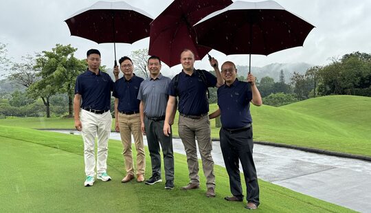 24 05 21 bezoek dealer China - IMG_3532 verkleind voor website